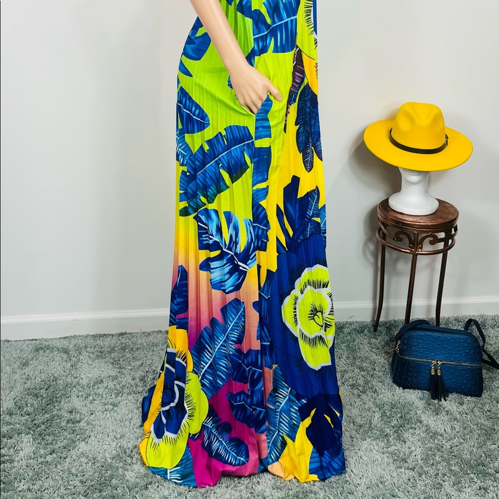 Tracey Halter Maxi Dress: 1X - Picture 4 of 4